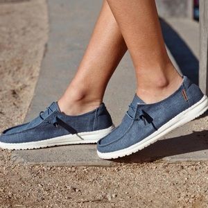 BRAND NEW IN BOX Hey Dude Wendy Slip On Show